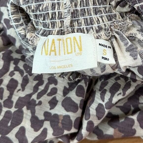 Nation LTD Melanie Smocked Peasant Tee Blouse animal print size small - Picture 6 of 8